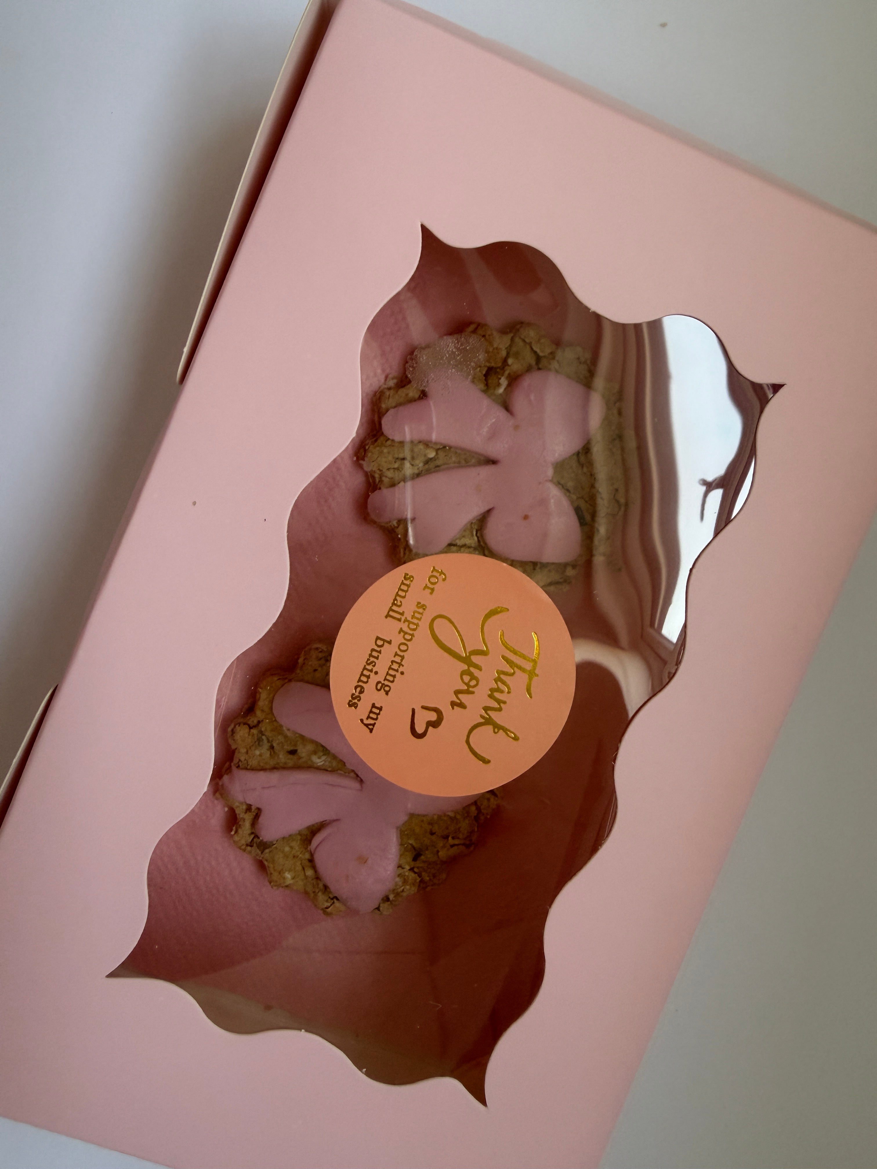 Boutique Bow treats